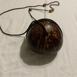 Vintage coconut purse with zipper & inside pouch